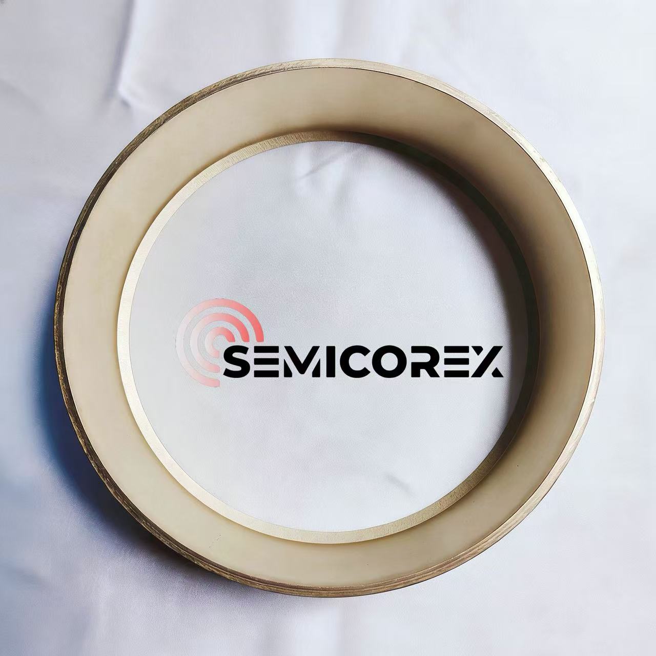 Vodilni obroči, prevlečeni s tantalovim karbidom